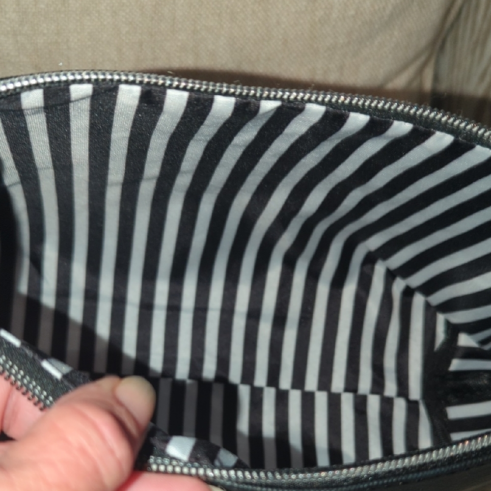 Marc Tetro Black Dog Print Pouch - Picture 4 of 5
